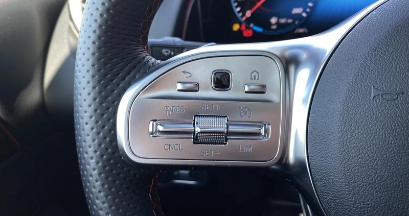 Mercedes-Benz GLB cena 199900 przebieg: 18500, rok produkcji 2023 z Łobez małe 232